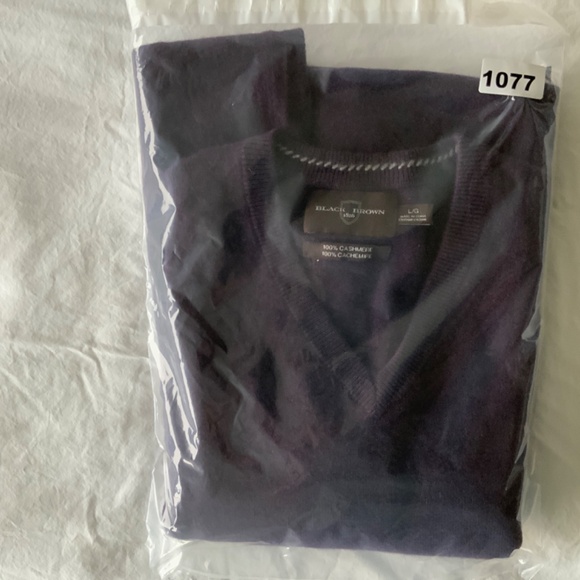 Black Brown 1826 100% Cashmere V Neck Sweater. - Picture 6 of 6